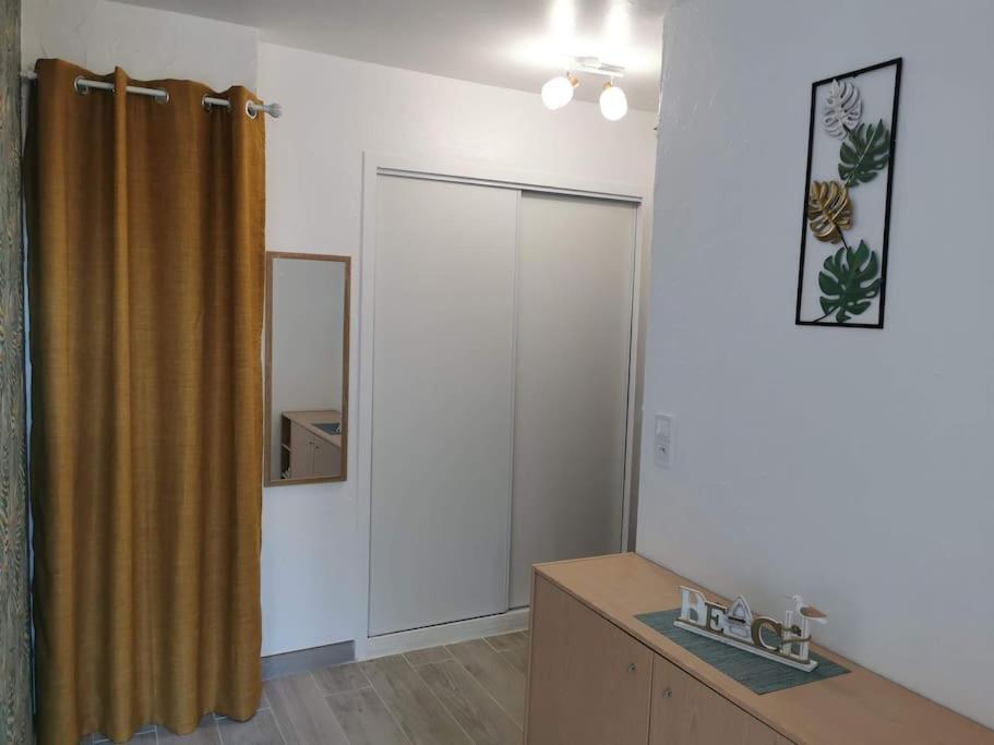 Appartement Acces Direct A La Plage Bernieres-sur-Mer Exterior photo